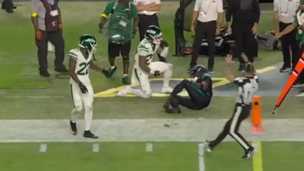 Jogador da NFL fica com a perna ao contrário em lesão chocante; veja jogador-da-nfl-fica-com-a-perna-ao-contrario-em-lesao-chocante;-veja