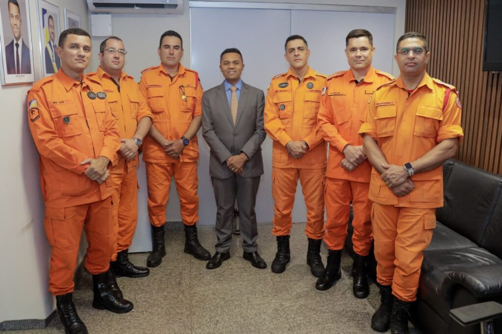 Deputado Moisemar Marinho e Bombeiros alinham demandas e homenagem na Aleto deputado-moisemar-marinho-e-bombeiros-alinham-demandas-e-homenagem-na-aleto
