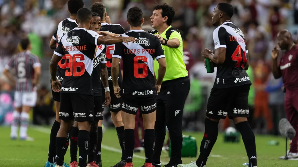 Sem destaque da seleção, Vasco tenta quebrar tabu contra o Fortaleza sem-destaque-da-selecao,-vasco-tenta-quebrar-tabu-contra-o-fortaleza
