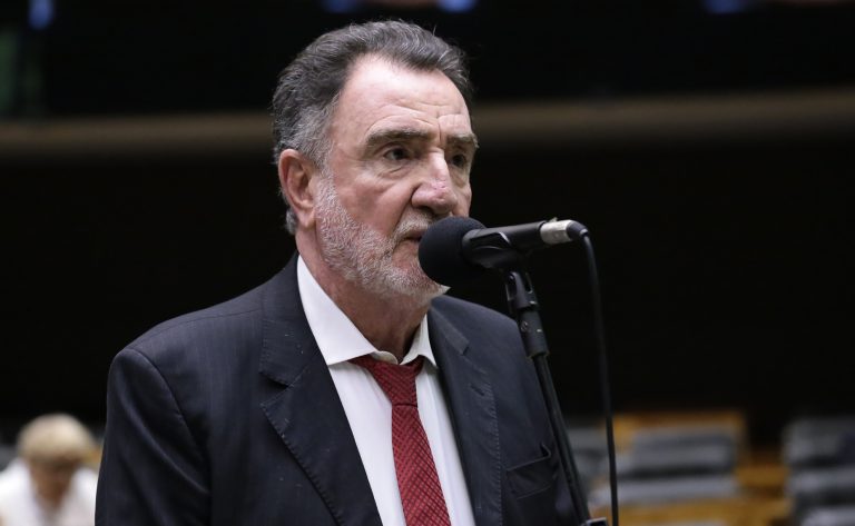 Câmara aprova projeto que torna lei o Compromisso Nacional da Criança Alfabetizada camara-aprova-projeto-que-torna-lei-o-compromisso-nacional-da-crianca-alfabetizada