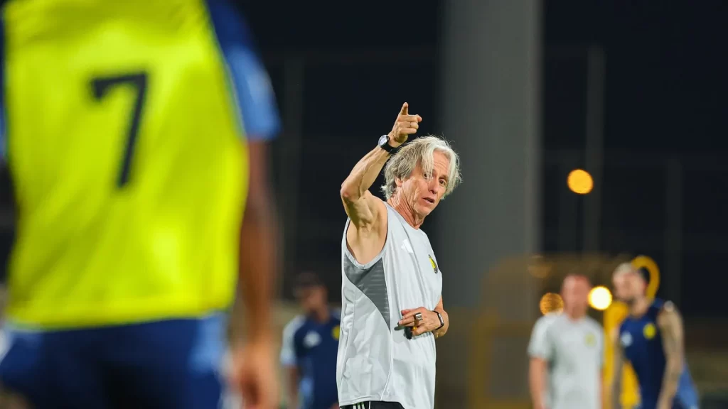 jorge-jesus-nao-perdoa-e-pune-brasileiro-por-excesso-de-peso-no-al-nassr