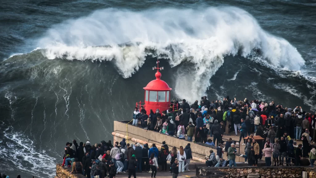 janela-esta-aberta-para-etapa-de-ondas-gigantes-em-nazare