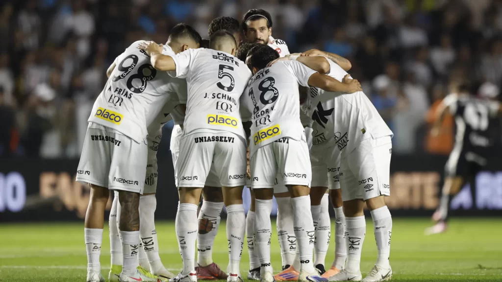 santos-patina-e-so-tera-confrontos-diretos-e-times-do-g6-em-reta-decisiva
