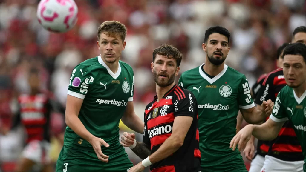 decisoes,-milhoes-e-‘5a-serie’-levam-rivalidade-flamengo-x-palmeiras-ao-ponto-maximo
