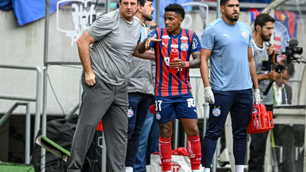 focado-na-libertadores,-bahia-encara-desesperado-fortaleza-em-classico-na-arena-fonte-nova