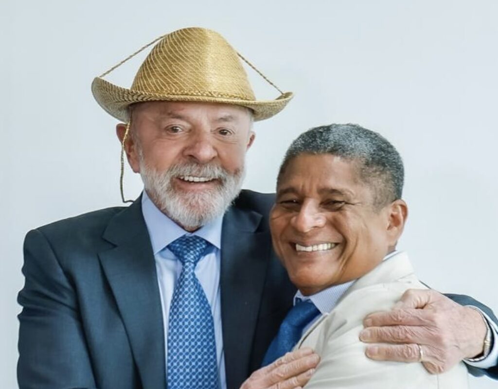 Do jalapão para o Palácio do Planalto: Prefeito entrega ao presidente Lula artesanato quilombola do-jalapao-para-o-palacio-do-planalto:-prefeito-entrega-ao-presidente-lula-artesanato-quilombola
