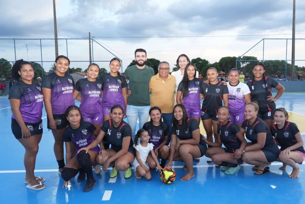 povoado-mansinha,-em-rio-sono,-recebe-quadra-revitalizada-com-emenda-do-deputado-leo-barbosa