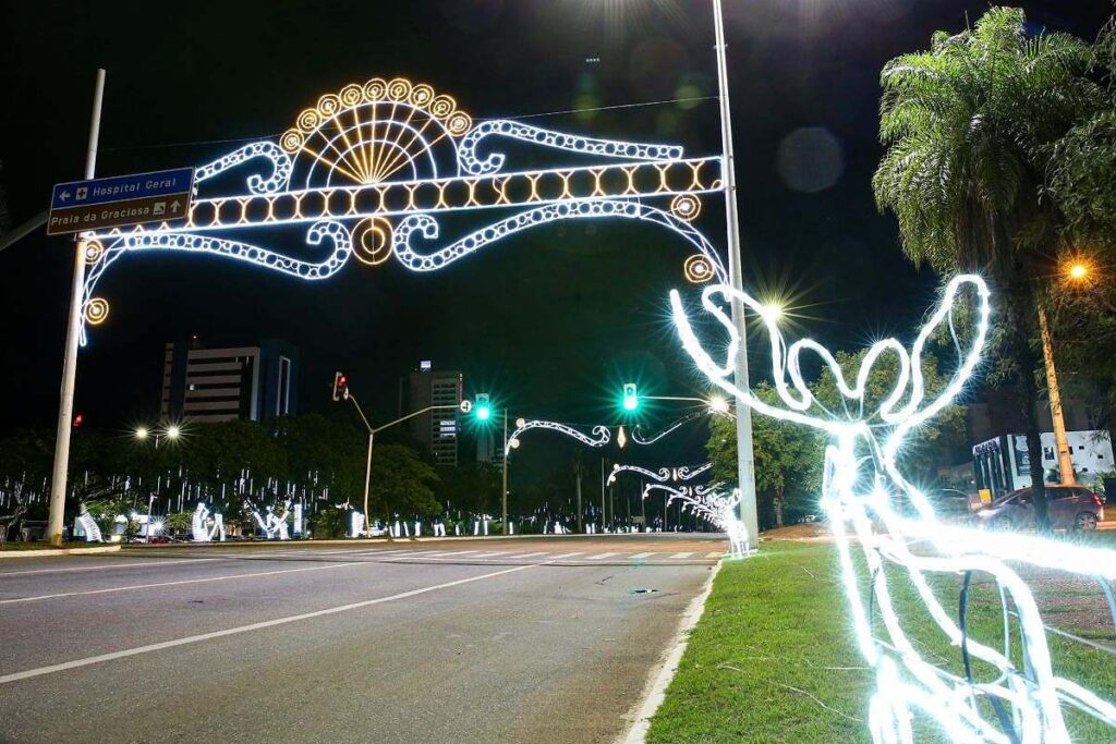 com-passeio-ciclistico,-luzes-de-natal-serao-acesas-hoje-em-palmas