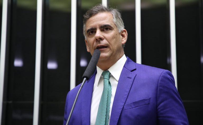 Comissão de Constituição e Justiça aprova piso salarial nacional de R$ 3 mil para garis comissao-de-constituicao-e-justica-aprova-piso-salarial-nacional-de-r$-3-mil-para-garis