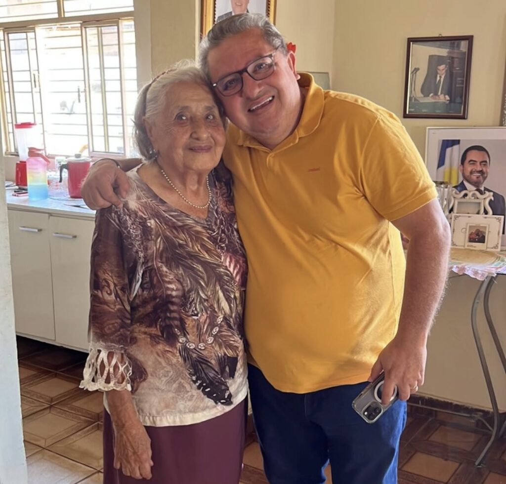 matriarca-maria-farias-completa-99-anos-e-ganha-homenagem-emocionada-do-filho-deputado-jair