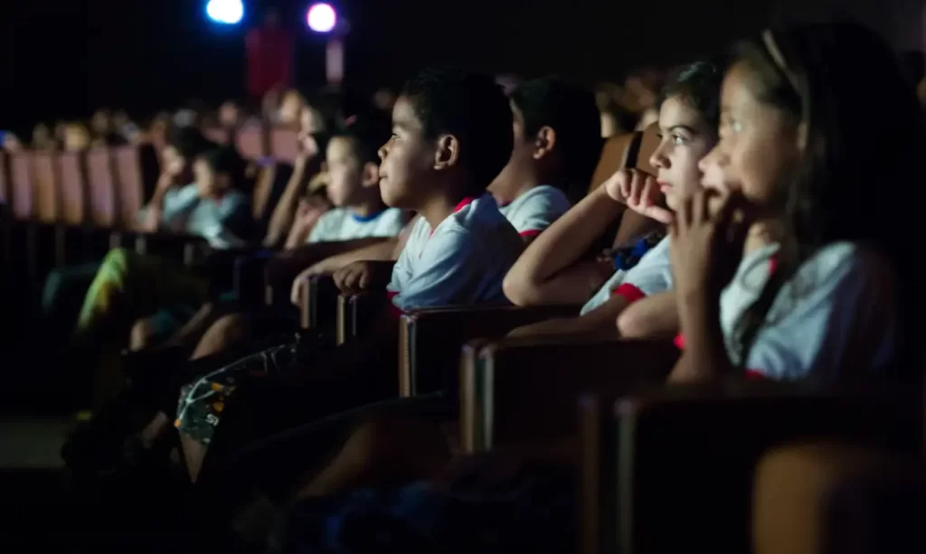Governo torna obrigatória exibição de filmes brasileiros nos cinemas governo-torna-obrigatoria-exibicao-de-filmes-brasileiros-nos-cinemas