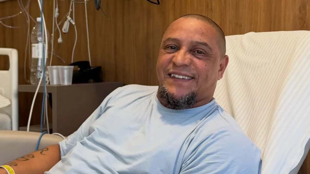 roberto-carlos-fala-apos-cirurgia:-‘nao-tive-ataque-cardiaco’