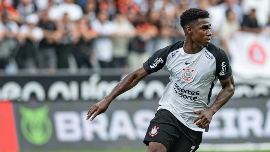 corinthians-e-internacional-avancam-por-emprestimo-de-felix-torres