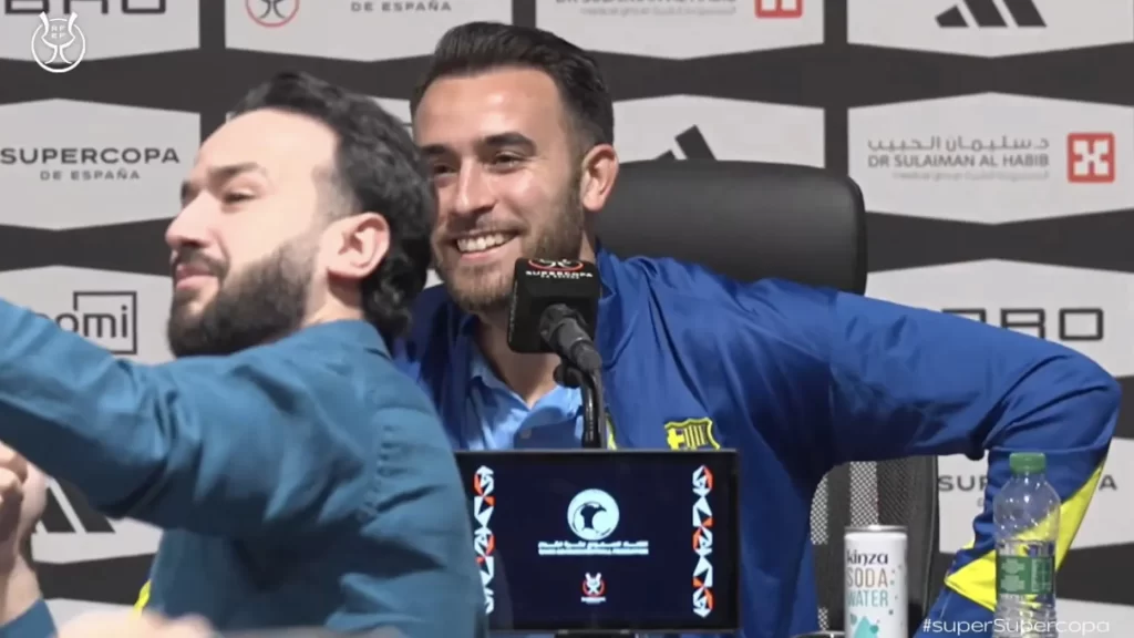 “Podemos tirar uma foto?”. Momento surreal marca coletiva do Barcelona “podemos-tirar-uma-foto?”.-momento-surreal-marca-coletiva-do-barcelona