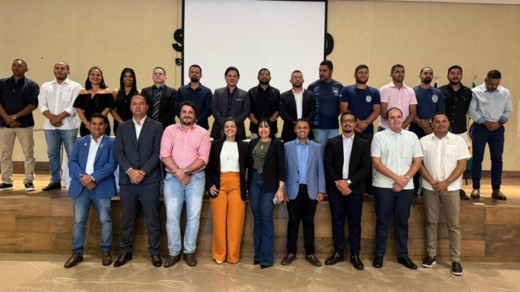 deputado-moisemar-prestigia-a-posse-da-nova-diretoria-da-assoeto,-em-palmas