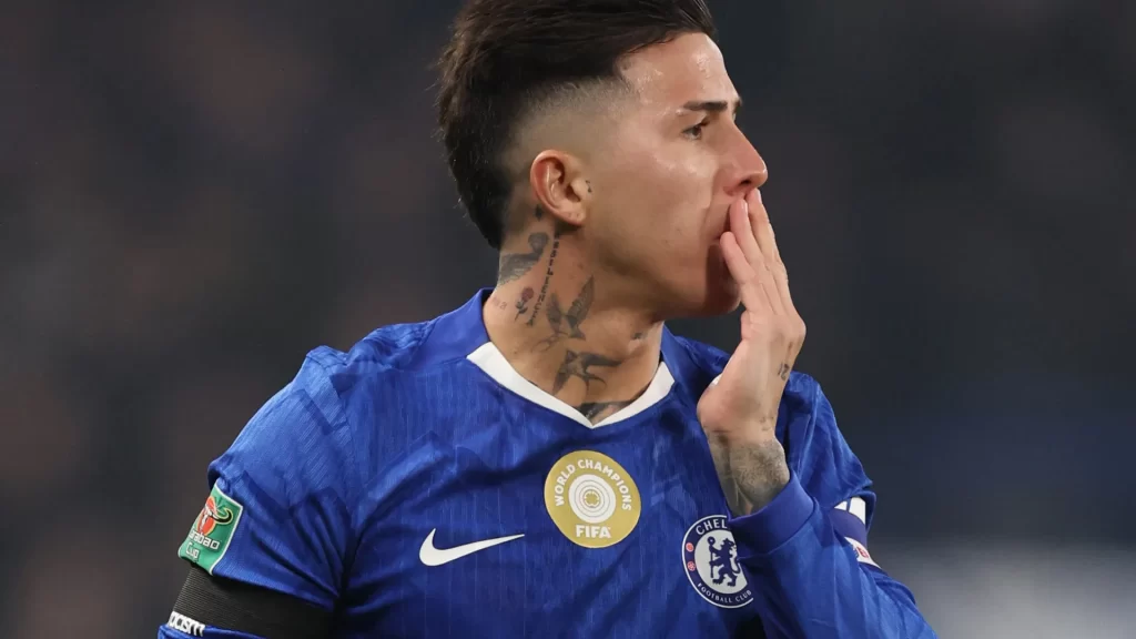 enzo-fernandez-esta-perto-de-‘desertar’-do-chelsea,-diz-jornal