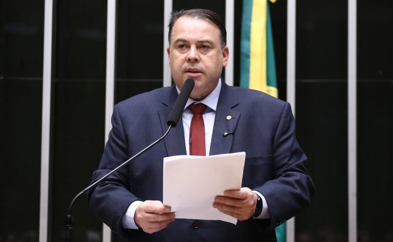 Câmara aprova projeto que cria a Universidade Federal do Esporte camara-aprova-projeto-que-cria-a-universidade-federal-do-esporte