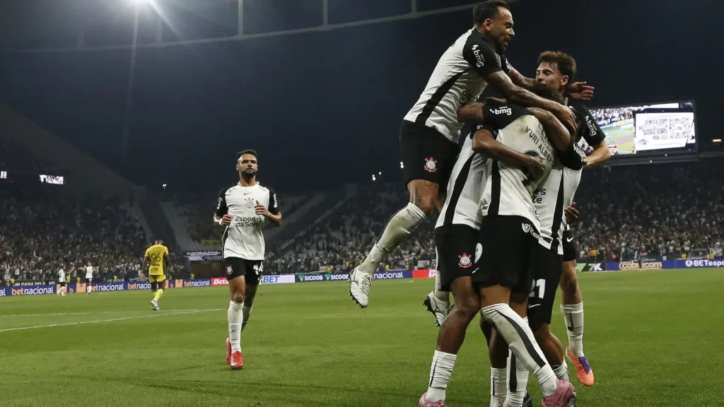 corinthians-se-aproxima-de-meta-de-dorival-em-busca-de-‘equipe-mais-forte’