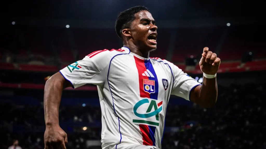 Endrick é eleito melhor jogador de janeiro do Francês em seu 1º mês no Lyon endrick-e-eleito-melhor-jogador-de-janeiro-do-frances-em-seu-1o-mes-no-lyon