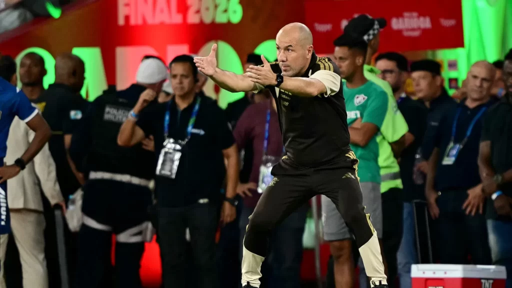 jardim-adota-regime-de-concentracao-e-ate-bilhetinho-em-inicio-no-flamengo