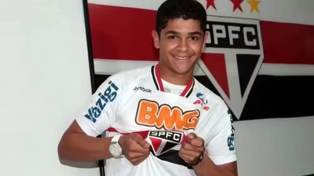 Lembra dele? Justiça determina prisão de ex-jogador do São Paulo lembra-dele?-justica-determina-prisao-de-ex-jogador-do-sao-paulo