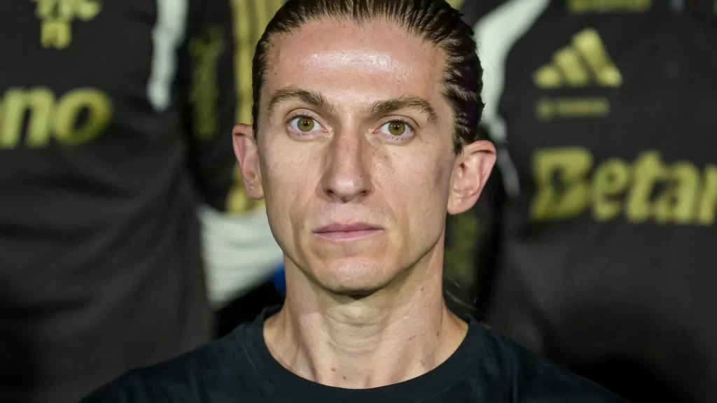 na-europa,-filipe-luis-aponta-real-madrid-como-favorito