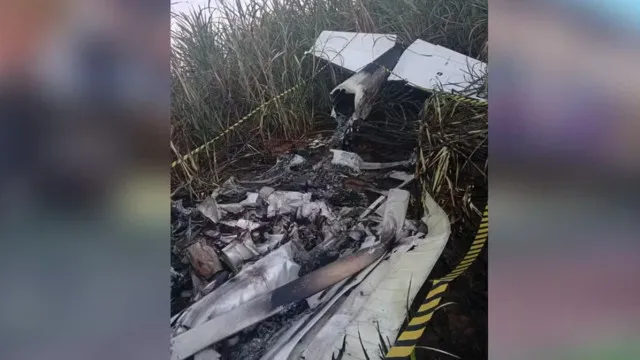 Avião monomotor cai no interior de SP e piloto morre carbonizado aviao-monomotor-cai-no-interior-de-sp-e-piloto-morre-carbonizado
