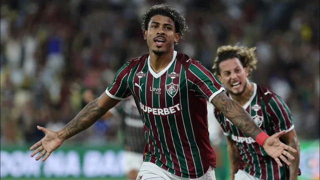 John Kennedy decide, Fluminense vence Chape e se mantém perto dos líderes john-kennedy-decide,-fluminense-vence-chape-e-se-mantem-perto-dos-lideres
