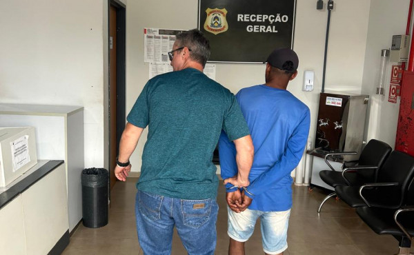 Polícia Civil do Tocantins prende homem que invadiu casa para abusar de mulher em Caseara
– SSP-TO policia-civil-do-tocantins-prende-homem-que-invadiu-casa-para-abusar-de-mulher-em-caseara
-–-ssp-to