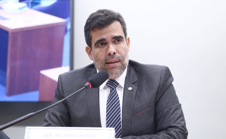 Comissão aprova limite para atuação de empresas em juizados especiais comissao-aprova-limite-para-atuacao-de-empresas-em-juizados-especiais