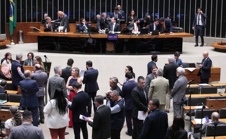 Câmara aprova R$ 10 bi em subsídios para incentivar novas fábricas de fertilizantes camara-aprova-r$-10-bi-em-subsidios-para-incentivar-novas-fabricas-de-fertilizantes