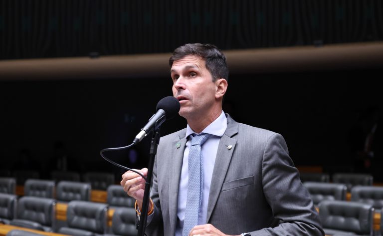 Comissão aprova regras nacionais de segurança para escolas de natação infantil comissao-aprova-regras-nacionais-de-seguranca-para-escolas-de-natacao-infantil