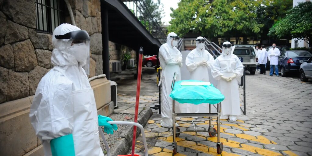 Três morrem no Quênia em protestos contra centro dos EUA para ebola tres-morrem-no-quenia-em-protestos-contra-centro-dos-eua-para-ebola