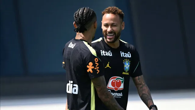 Neymar se junta ao grupo no penúltimo treino antes do duelo contra o Haiti neymar-se-junta-ao-grupo-no-penultimo-treino-antes-do-duelo-contra-o-haiti