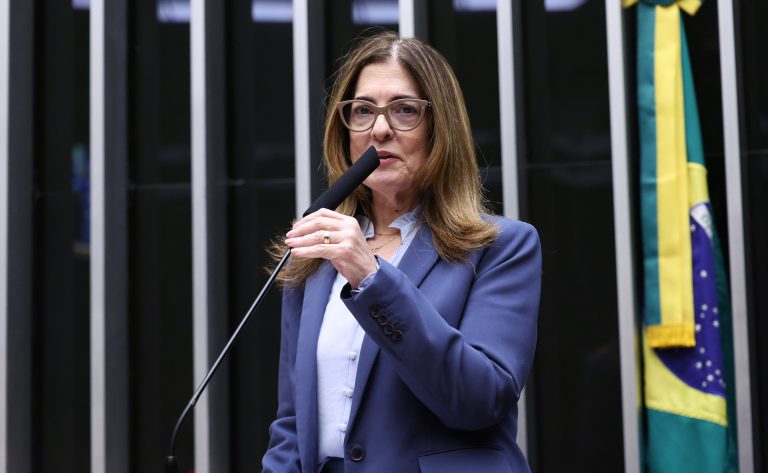 Comissão aprova projeto que amplia inclusão de pessoas com autismo no trabalho comissao-aprova-projeto-que-amplia-inclusao-de-pessoas-com-autismo-no-trabalho