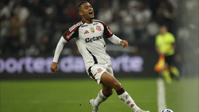 Em amistoso com 1º tempo agitado, Flamengo e River empatam em Portugal em-amistoso-com-1o-tempo-agitado,-flamengo-e-river-empatam-em-portugal
