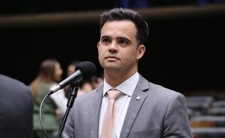 Comissão de Minas e Energia aprova diretrizes para combate a combustíveis adulterados comissao-de-minas-e-energia-aprova-diretrizes-para-combate-a-combustiveis-adulterados