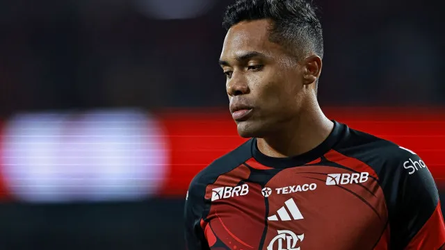 Flamengo renova contrato com Alex Sandro após Copa do Mundo flamengo-renova-contrato-com-alex-sandro-apos-copa-do-mundo