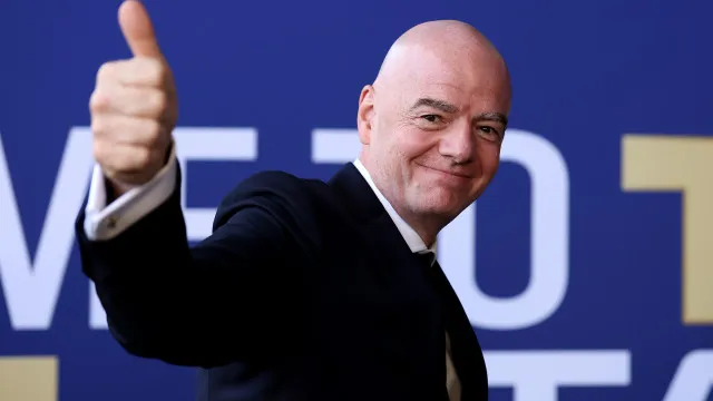 Infantino põe a Copa à venda e abre crise mundial no futebol infantino-poe-a-copa-a-venda-e-abre-crise-mundial-no-futebol