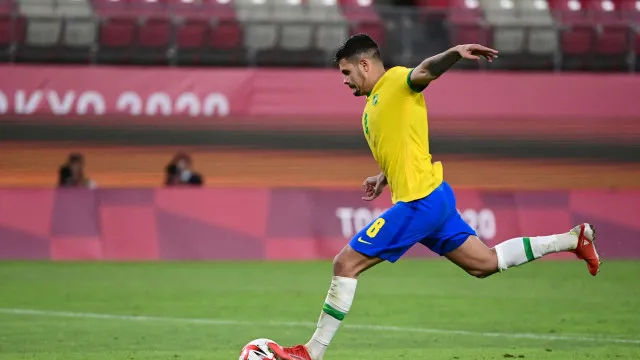 Arsenal encaminha contratação de Bruno Guimarães por quase R$ 600 milhões arsenal-encaminha-contratacao-de-bruno-guimaraes-por-quase-r$-600-milhoes