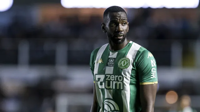 Jogador da Chapecoense é internado com lesão no pâncreas após enfrentar Cruzeiro jogador-da-chapecoense-e-internado-com-lesao-no-pancreas-apos-enfrentar-cruzeiro