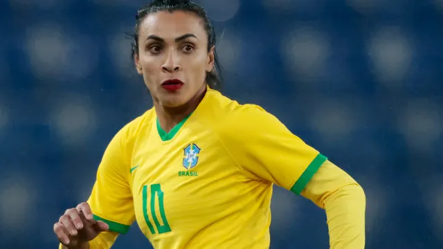 Jornal inglês lista 50 cavadinhas históricas e cita Marta, Ceni, Djalminha e Pato jornal-ingles-lista-50-cavadinhas-historicas-e-cita-marta,-ceni,-djalminha-e-pato