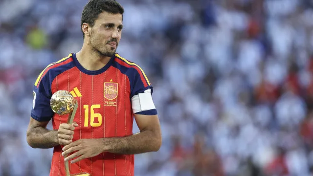 Real Madrid fez proposta irrecusável, mas Rodri deu o ‘sim’ ao Barcelona real-madrid-fez-proposta-irrecusavel,-mas-rodri-deu-o-‘sim’-ao-barcelona