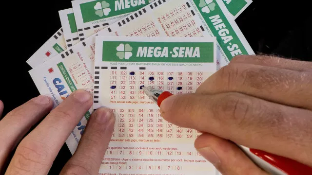 Mega-Sena sorteia prêmio acumulado de R$ 48 milhões neste domingo mega-sena-sorteia-premio-acumulado-de-r$-48-milhoes-neste-domingo