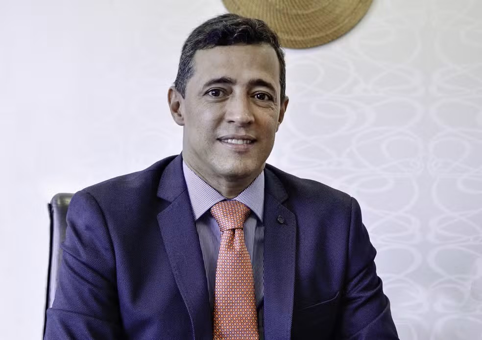 Ex-secretário é transferido para hospital particular em Brasília após dias internado ex-secretario-e-transferido-para-hospital-particular-em-brasilia-apos-dias-internado